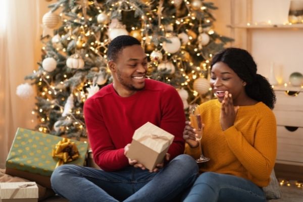 Gift Ideas For Your Partner This New Year’s Eve 